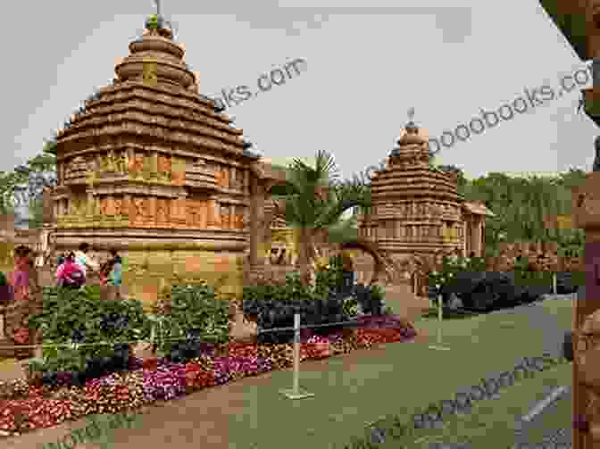 A Colossal Temple Complex Dedicated To Lord Jagannath, Adorned With Colorful Spires And Intricate Carvings 50 Things To Do In Odisha (50 Things (Discover India) 13)