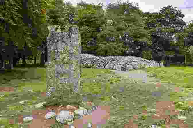 Passage Grave At Clava Cairns Leading To Burial Chamber A Visitors Guide To Clava Cairns