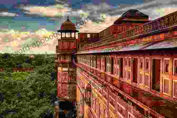 The Imposing Red Fort, A Symbol Of Mughal Grandeur Safdarjung S Tomb: Discover India Photojournals (Monuments Of Delhi 5)